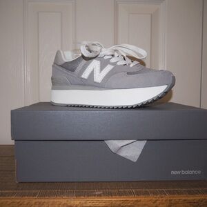 New Balance 574 Stacked (Grey)